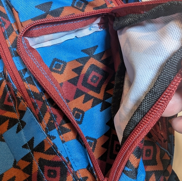 Kavu Rope Sling Bag In Horizon Blanket - Picture 8 of 13